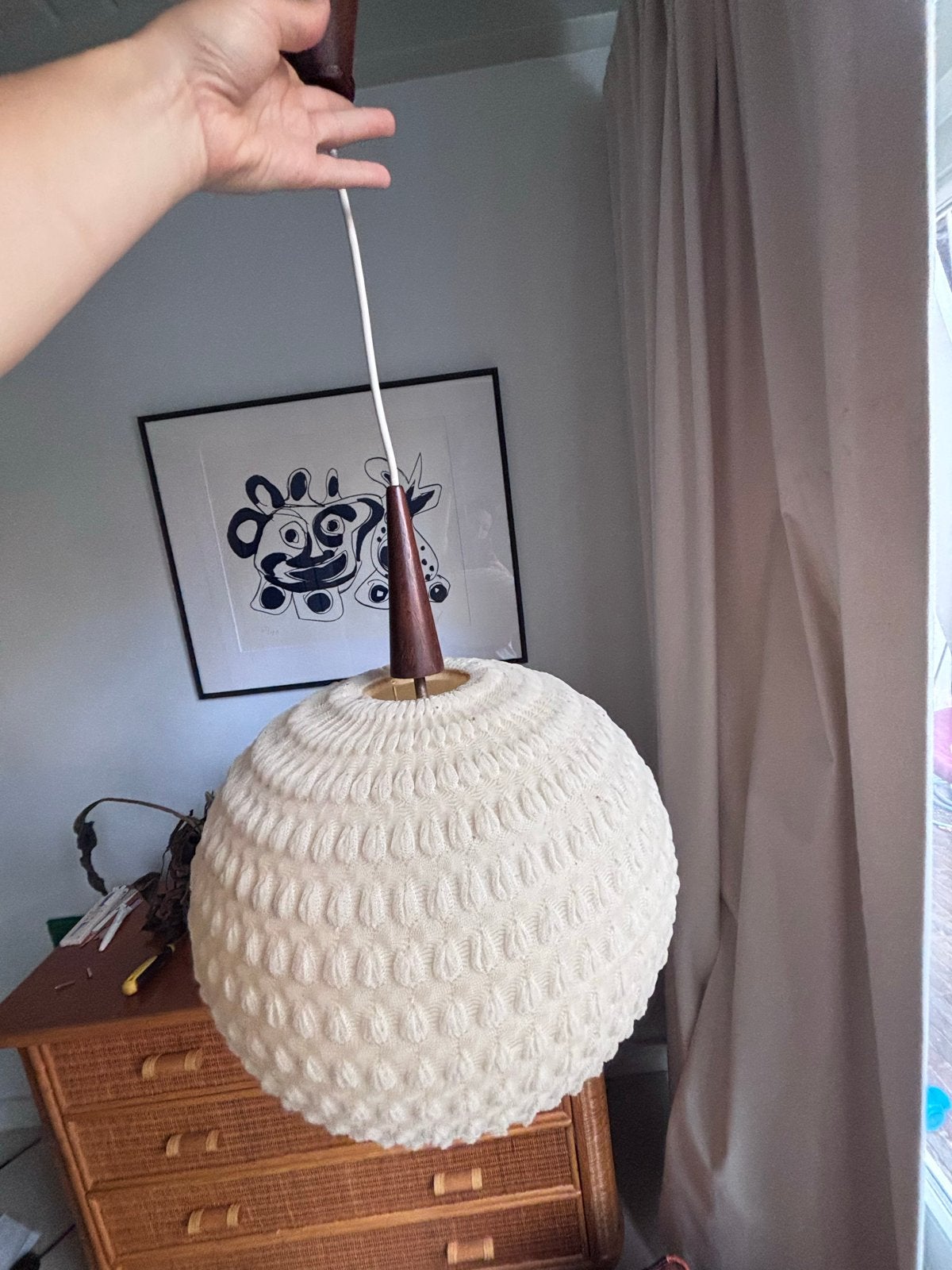 Vintage hanglamp offwhite met teakhout - Temde Leuchten stij, Huis en Inrichting, Ophalen, Gebruikt, Kunststof, E27 (groot)