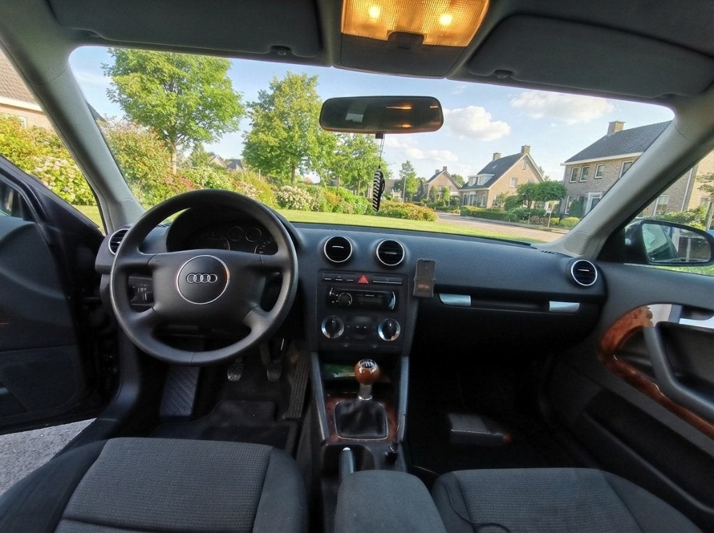 Audi A3 1.6 fsi, Auto's, Voorwielaandrijving, Dealer onderhouden, 116 pk, Zwart