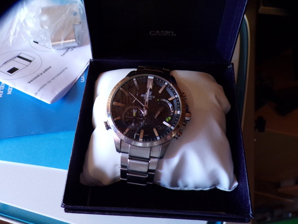 Casio EQB-700D-1AER met Bluetooth, Gebruikt, Staal, Verzenden, Polshorloge