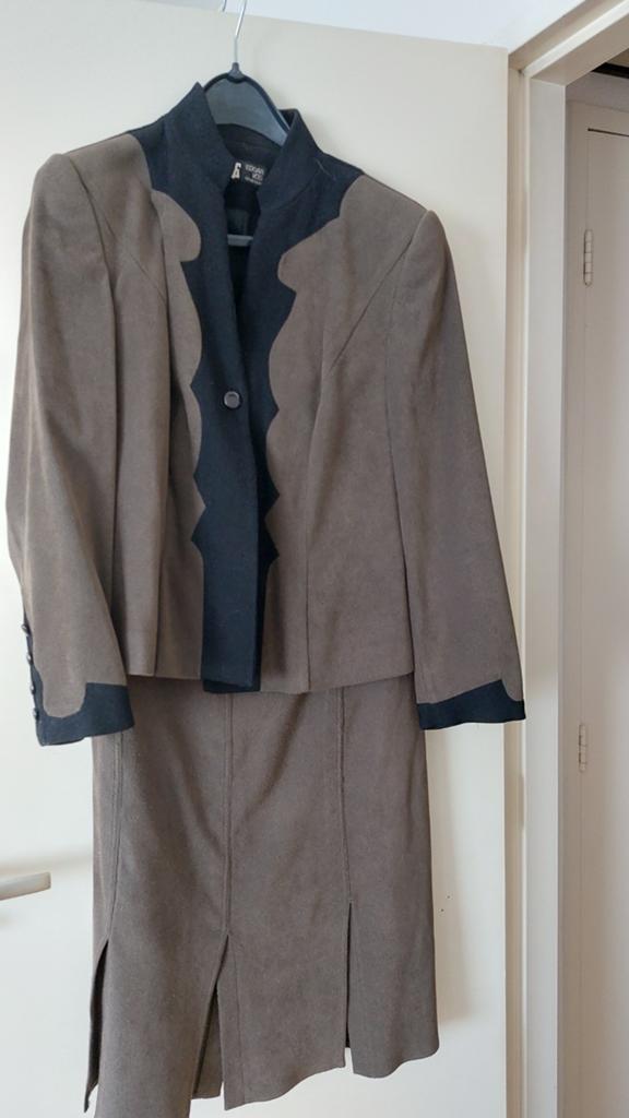 Jasje en lange rok maat 44 Edgar Vos, Kleding | Dames, Ophalen of Verzenden, Zo goed als nieuw, Maat 42/44 (L), Bruin