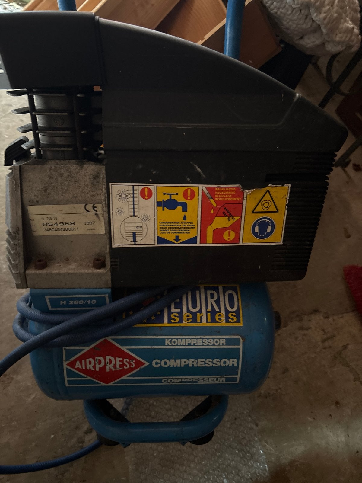 Airpress Compressor H 260/10 - Gebruikt, Doe-het-zelf en Verbouw, Ophalen, Gebruikt, 6 tot 10 bar, 200 tot 400 liter/min