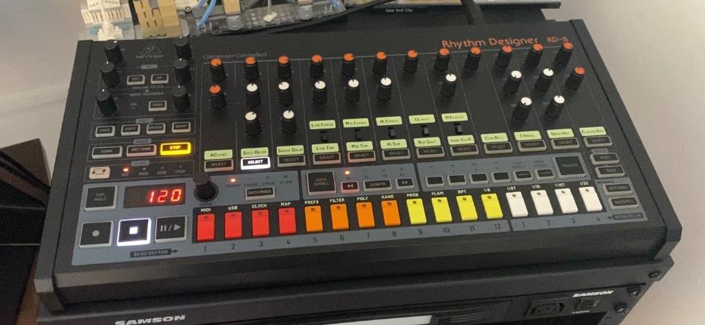Behringer RD8 drum machine, Muziek en Instrumenten, Ophalen of Verzenden, Zo goed als nieuw, Overige merken