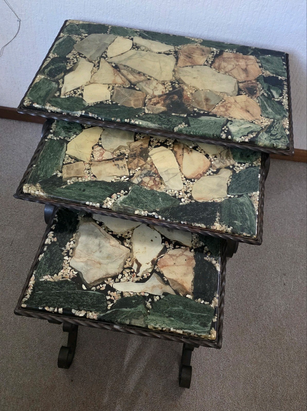 Bijzettafels met marmeren blad en smeedijzeren onderstel., Ophalen, Minder dan 50 cm, Gebruikt, 50 tot 100 cm