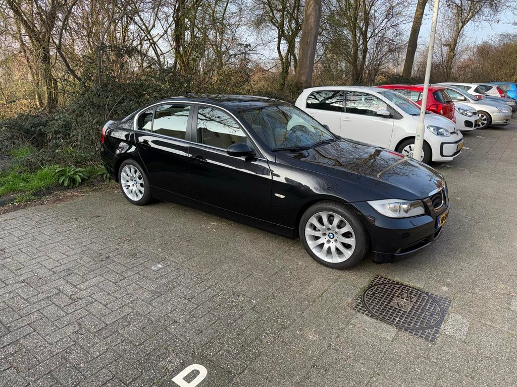 BMW 3-Serie 2.5L high executive 325i e90 | nieuwe apk |, Auto's, BMW, Automaat, 745 kg, Achterwielaandrijving, Beige