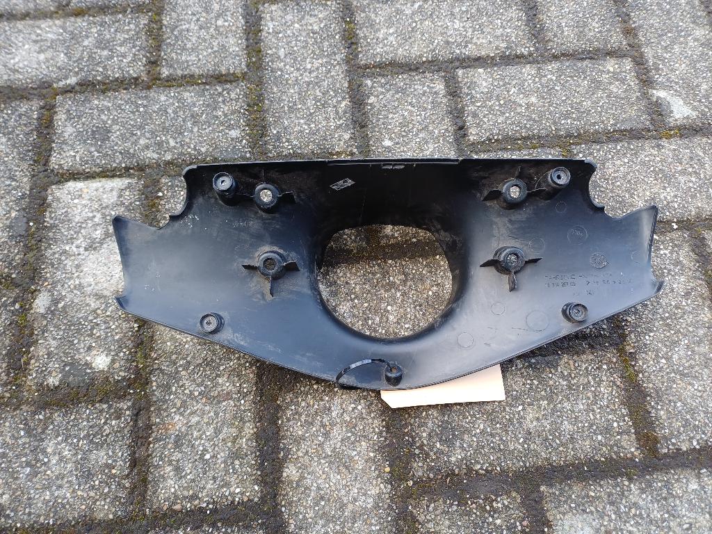Peugeot speedfight onderkant stuur kap gebruikt, Fietsen en Brommers, Ophalen of Verzenden, Gebruikt, Kap, Peugeot