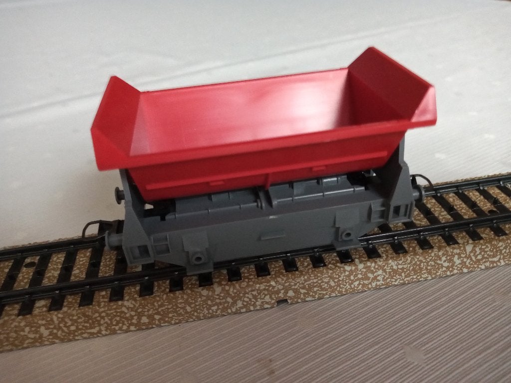 Fleischmann 5500 kiepwagon rood/grijs zgan, Hobby en Vrije tijd, Modeltreinen | H0, Gelijkstroom, Fleischmann, Wagon, Ophalen of Verzenden