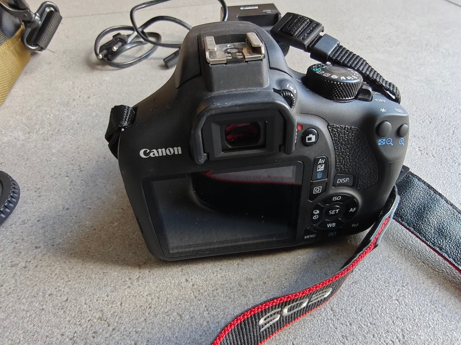 Canon EOS 1300D spiegelreflexcamera met kitlens, Spiegelreflex, Canon, Ophalen of Verzenden, Zo goed als nieuw