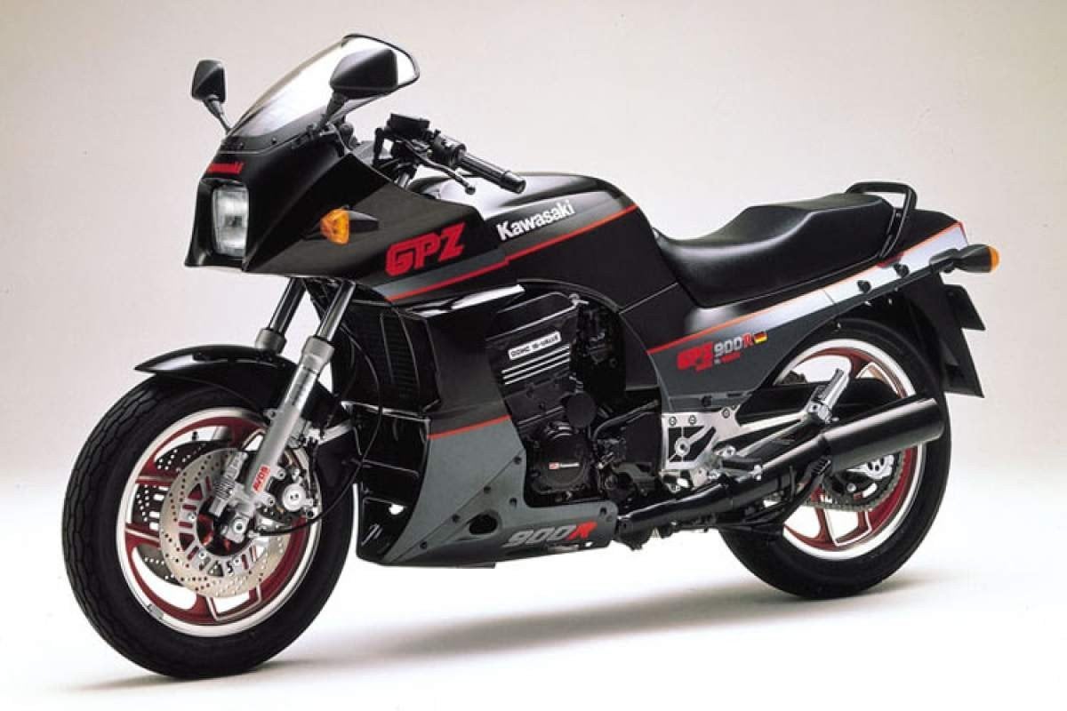 Ik zoek Kawasaki GPZ 900R 1988 Zwart/Rood/Grijs, Motoren, Ophalen