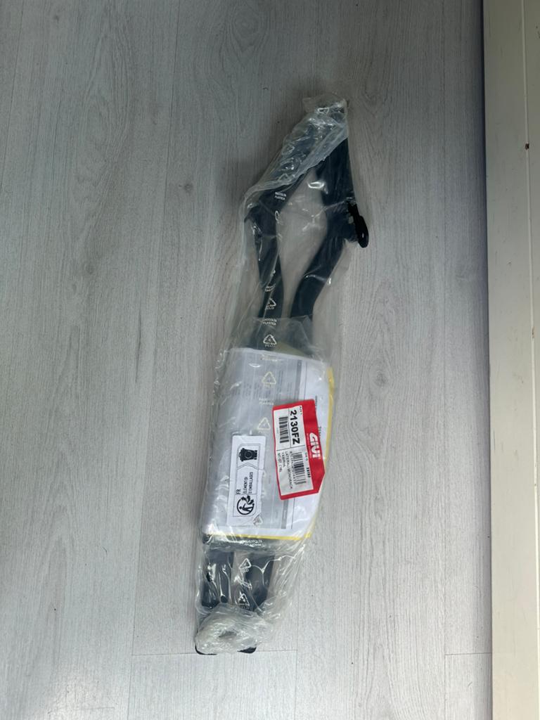 Givi 2130FZ topkofferrek YAMAHA MT07/TRACER700, Ophalen of Verzenden