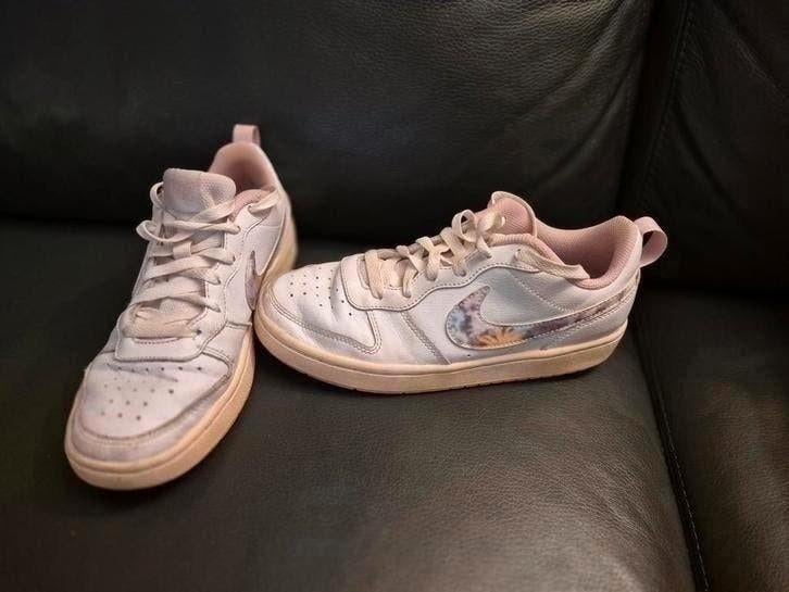 Nike maat 37, Meisje, Ophalen of Verzenden, Zo goed als nieuw, Nike