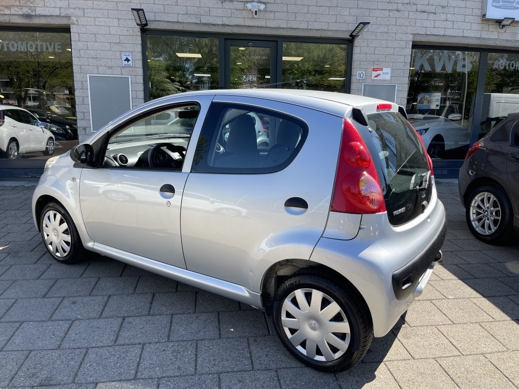 Peugeot 107 1.0-12V 5Deurs Weinig kilometers (bj 2008), Auto's, Voorwielaandrijving, Gebruikt, 4 stoelen, 68 pk