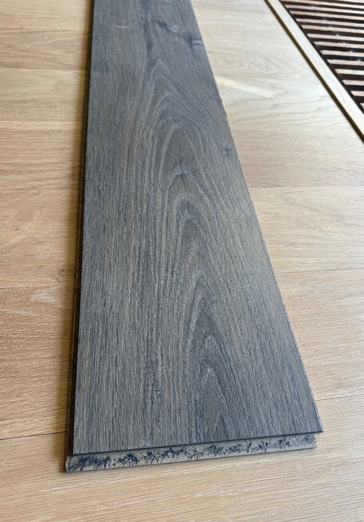 Waterbestendig laminaat - donkergrijs/antraciet eikenlook, Ophalen, 50 tot 150 cm, Nieuw, 10 m² of meer