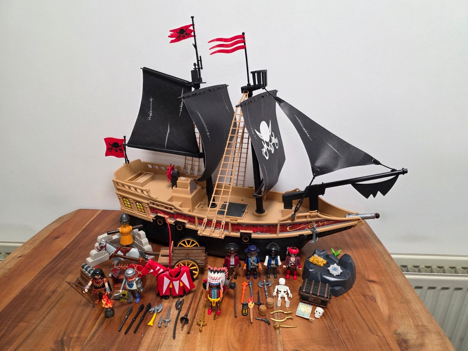 Playmobil 6678 piratenschip met extra piraten en ridders, Ophalen of Verzenden, Gebruikt