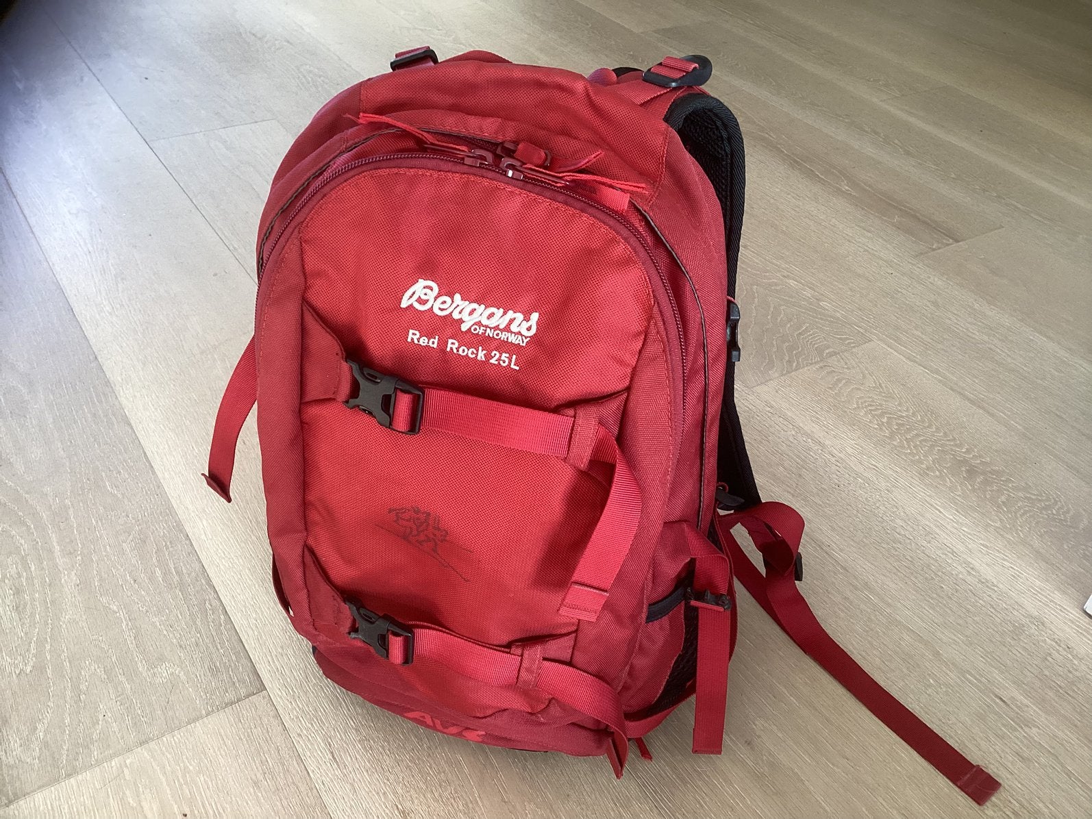 Rugzak dames Bergans 25L, Ophalen of Verzenden, Zo goed als nieuw, Rood, Rugtas
