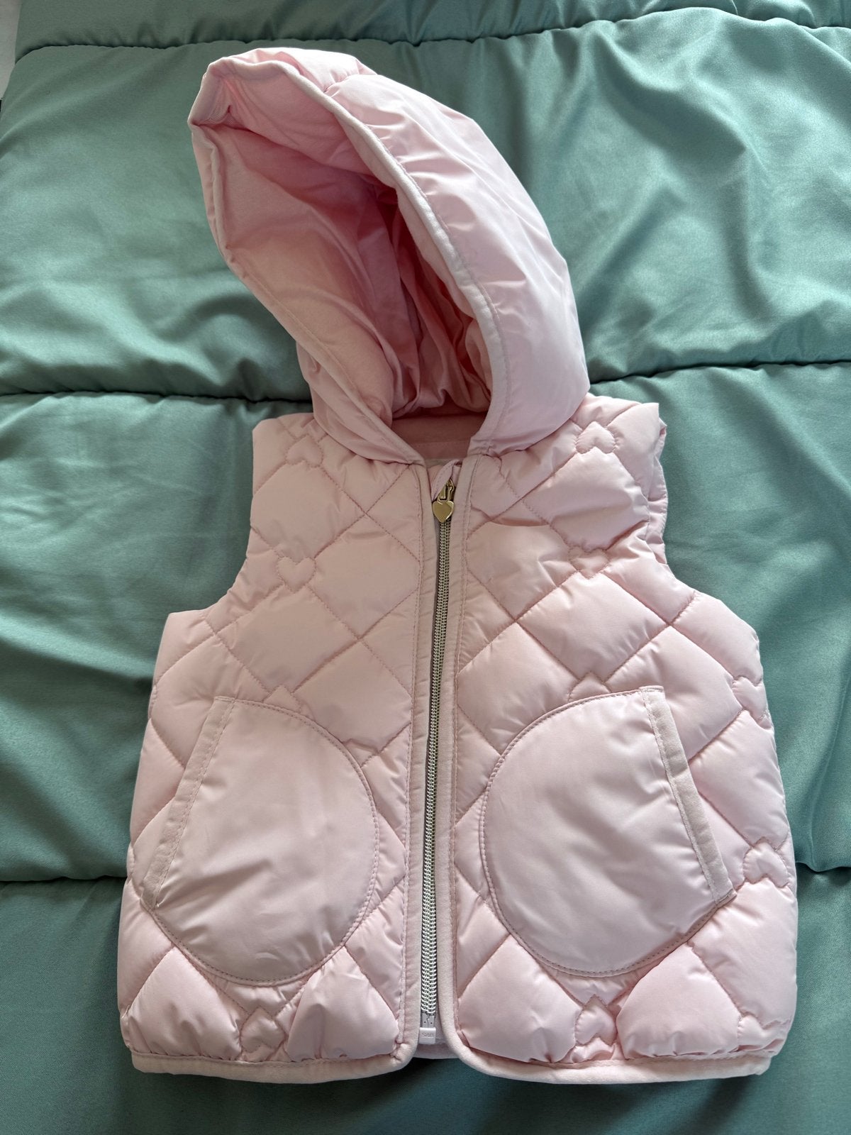 Roze gewatteerd bodywarmer C&A maat 74 (6-9 maanden), Ophalen of Verzenden, Zo goed als nieuw, Meisje