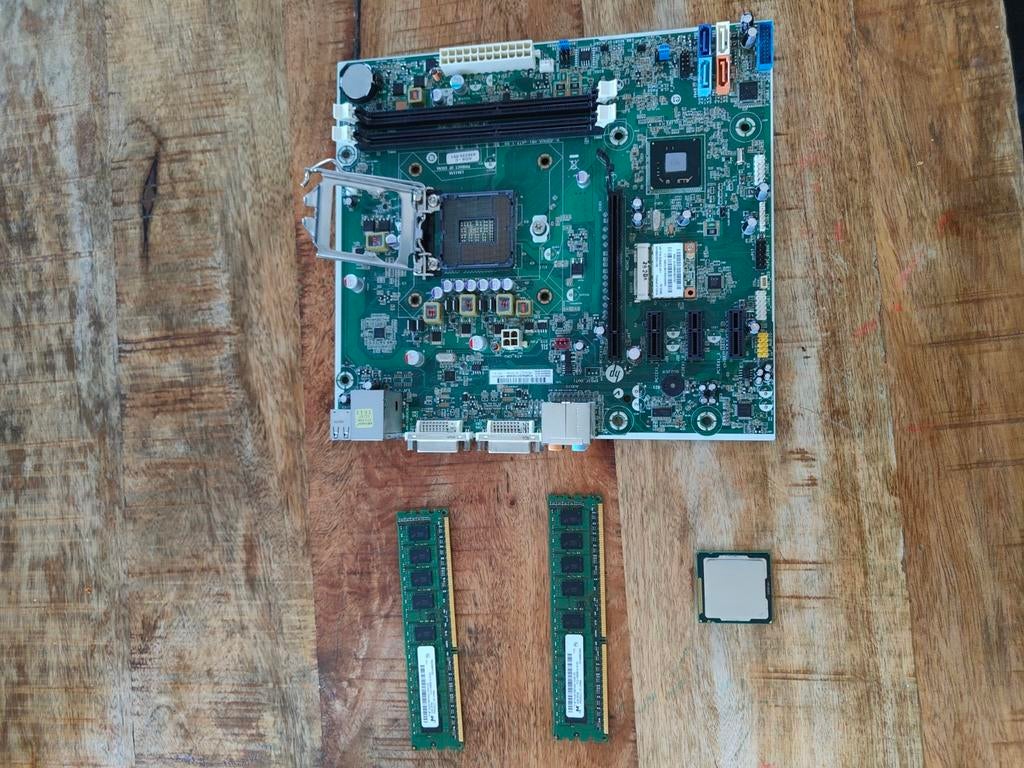 Budget moederbord met cpu en ram, Ophalen, Gebruikt, DDR3, Intel