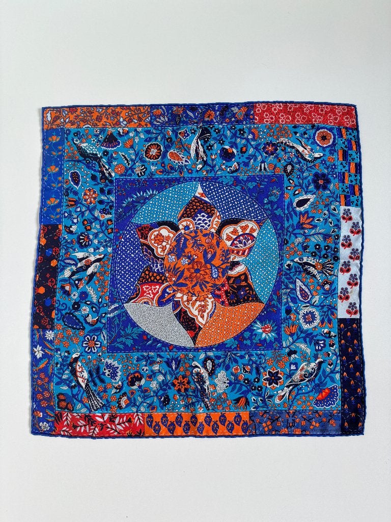 HERMES Pique Fleuri de Provence blauw oranje sjaal 41X41cm, Kleding | Dames, Hermes, Ophalen of Verzenden, Zo goed als nieuw, Sjaal