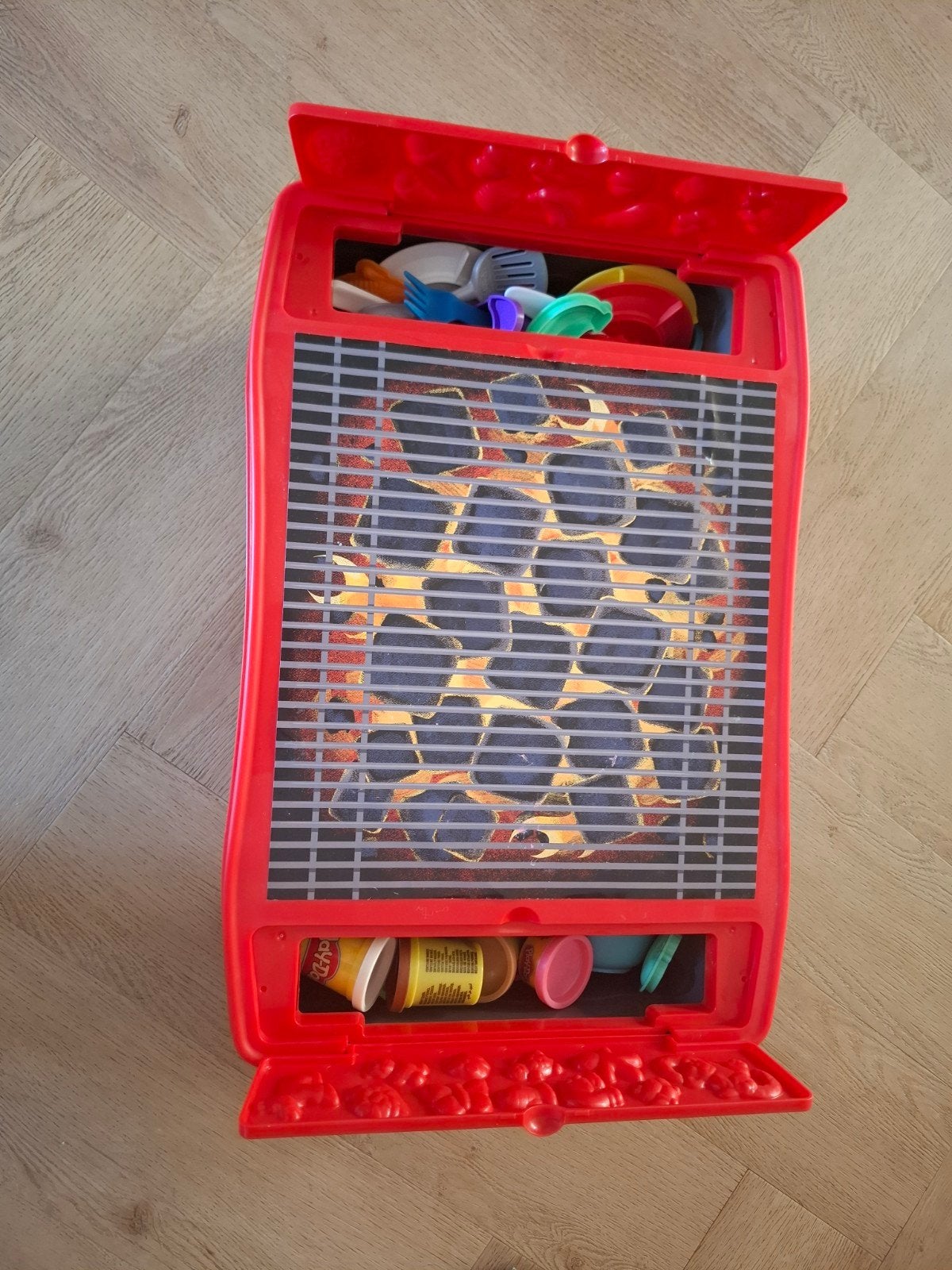 Play-Doh BBQ Grill Speelset met Klei en Vormpjes, Ophalen, Gebruikt, Jongen of Meisje