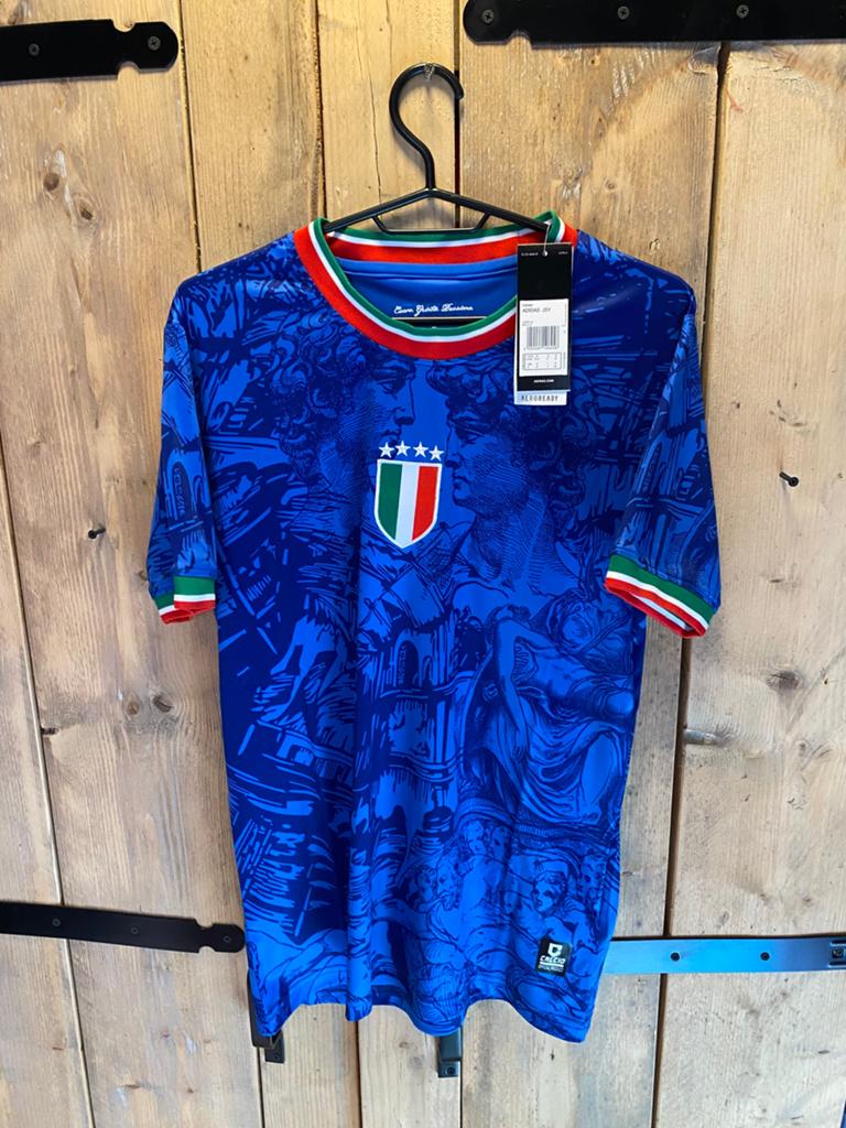 Italie shirt, Sport en Fitness, Voetbal, Ophalen of Verzenden, Zo goed als nieuw, Shirt