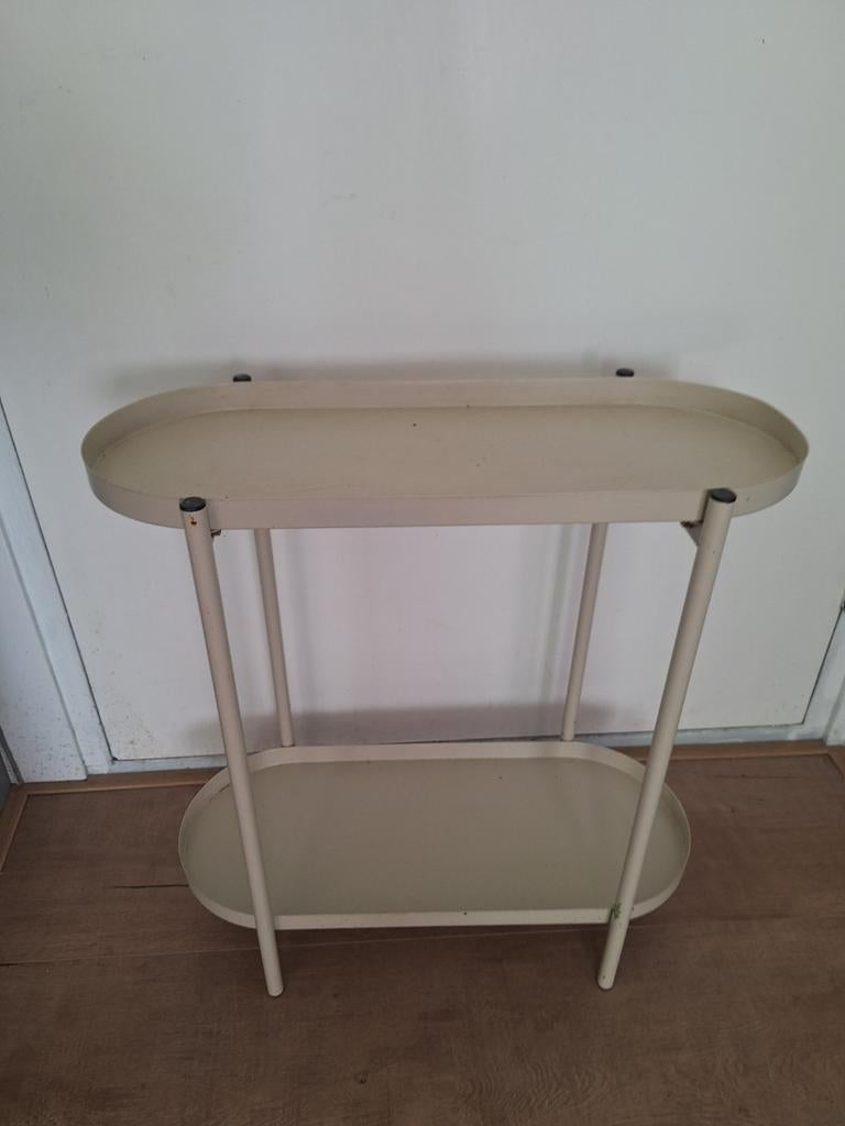 Stijlvolle beige metalen etagere - Nieuw, Huis en Inrichting, Woonaccessoires | Etagères, Ophalen, Nieuw