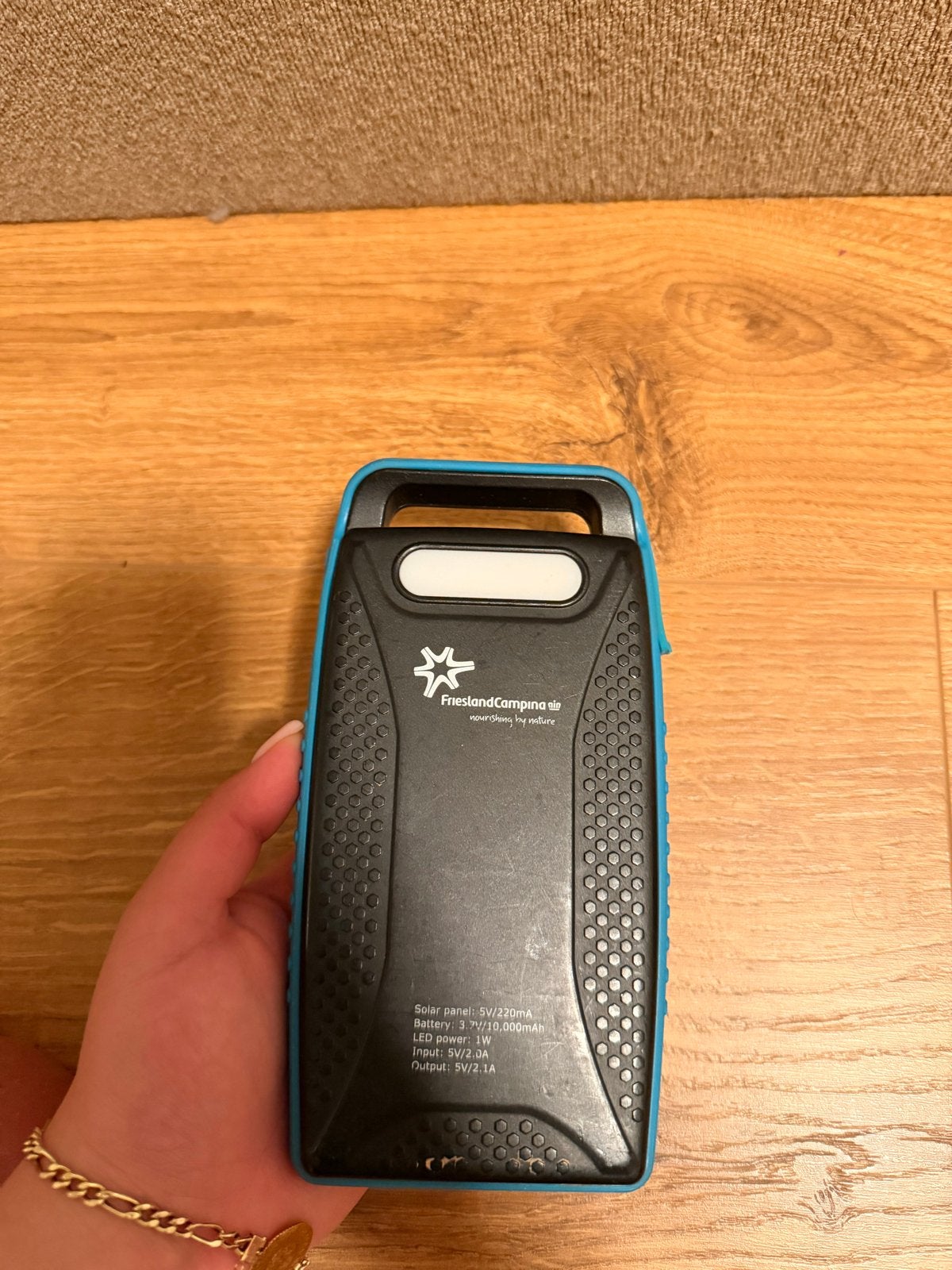 Xtorm Solar Powerbank 10.000 mAh – Werkt uitstekend, Ophalen of Verzenden, Gebruikt