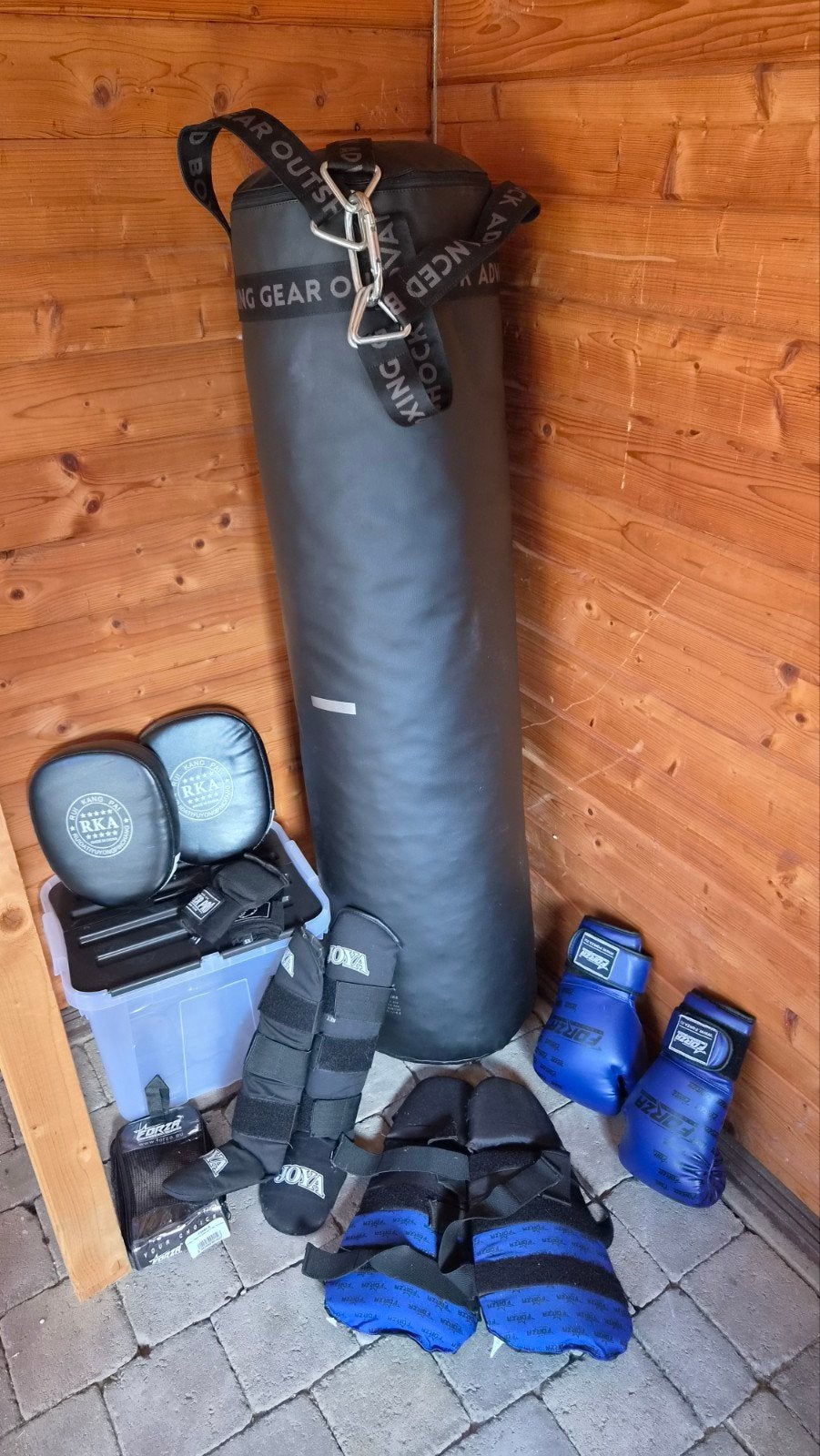 Bokszak met complete set vechtsport toebehoren, Sport en Fitness, Vechtsporten en Zelfverdediging, Gebruikt, Overige, Vechtsportmateriaal