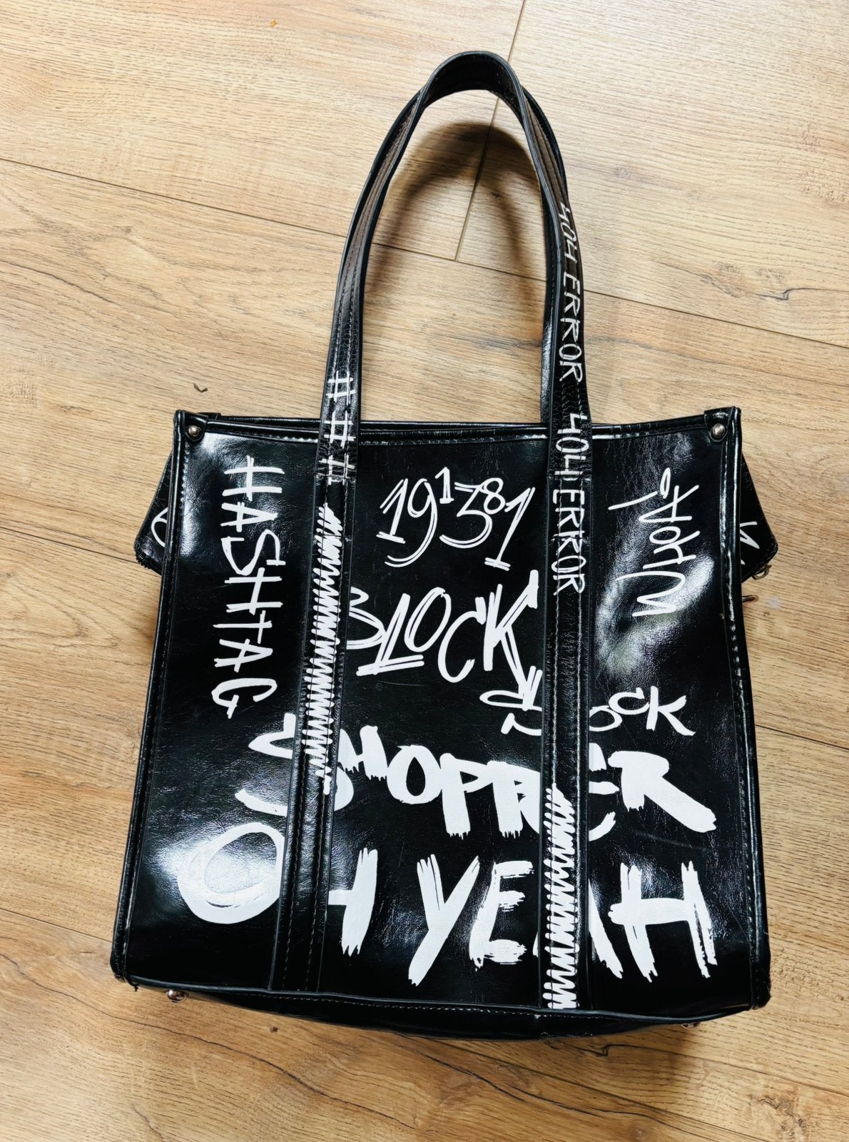 Stijlvolle graffiti tas sacha essentials, Ophalen of Verzenden, Zo goed als nieuw, Zwart, Shopper