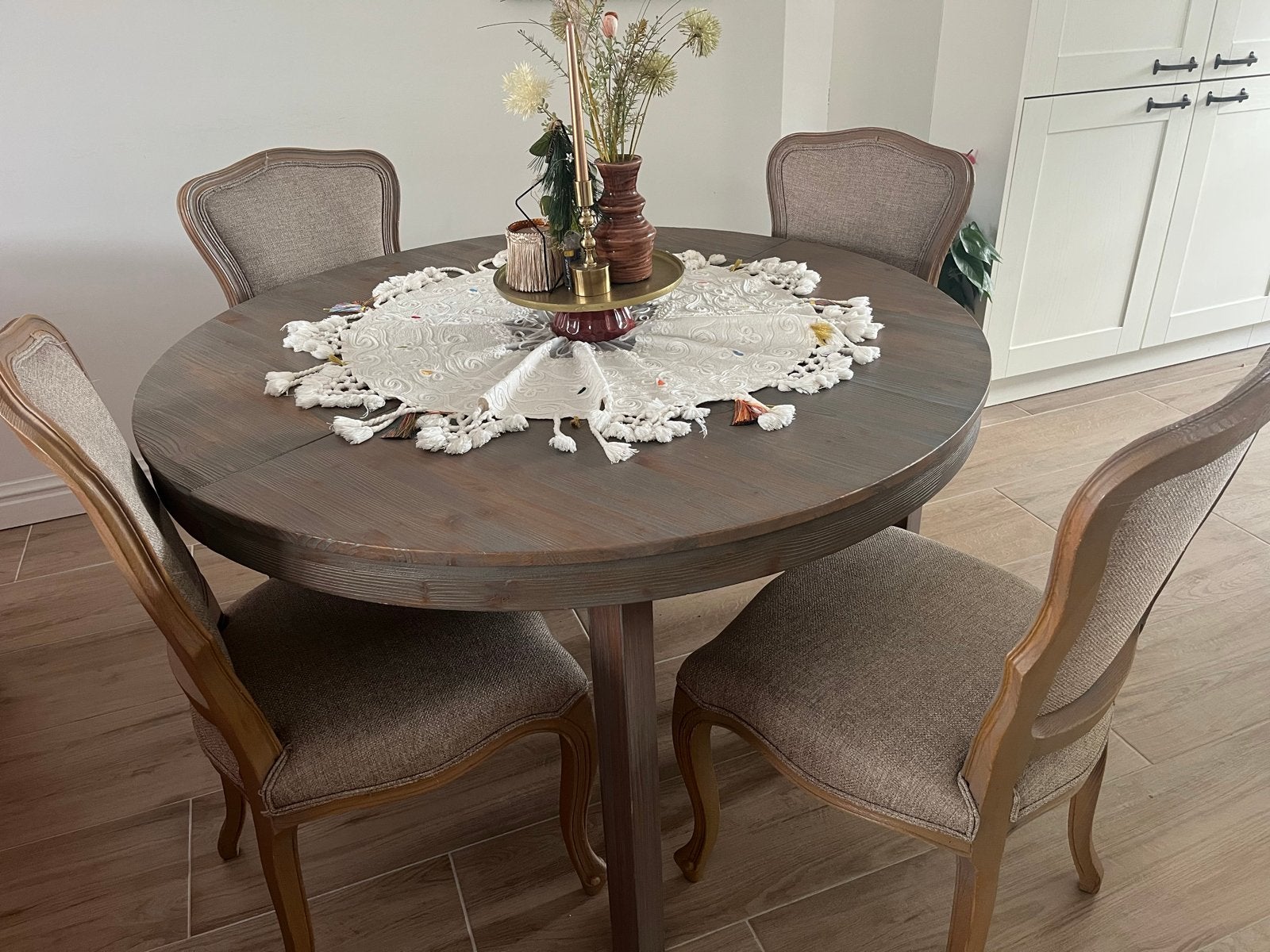 Exclusieve massief houten eethoek met 8 luxe stoelen, Ophalen, Rond, Zo goed als nieuw, Vijf personen of meer