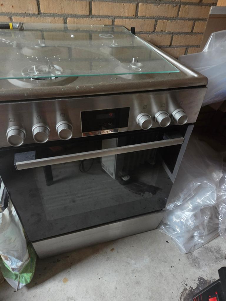 Bosch Fornuis met Gas Kookplaat en Oven, Ophalen, Gebruikt, 60 cm of meer, 4 kookzones