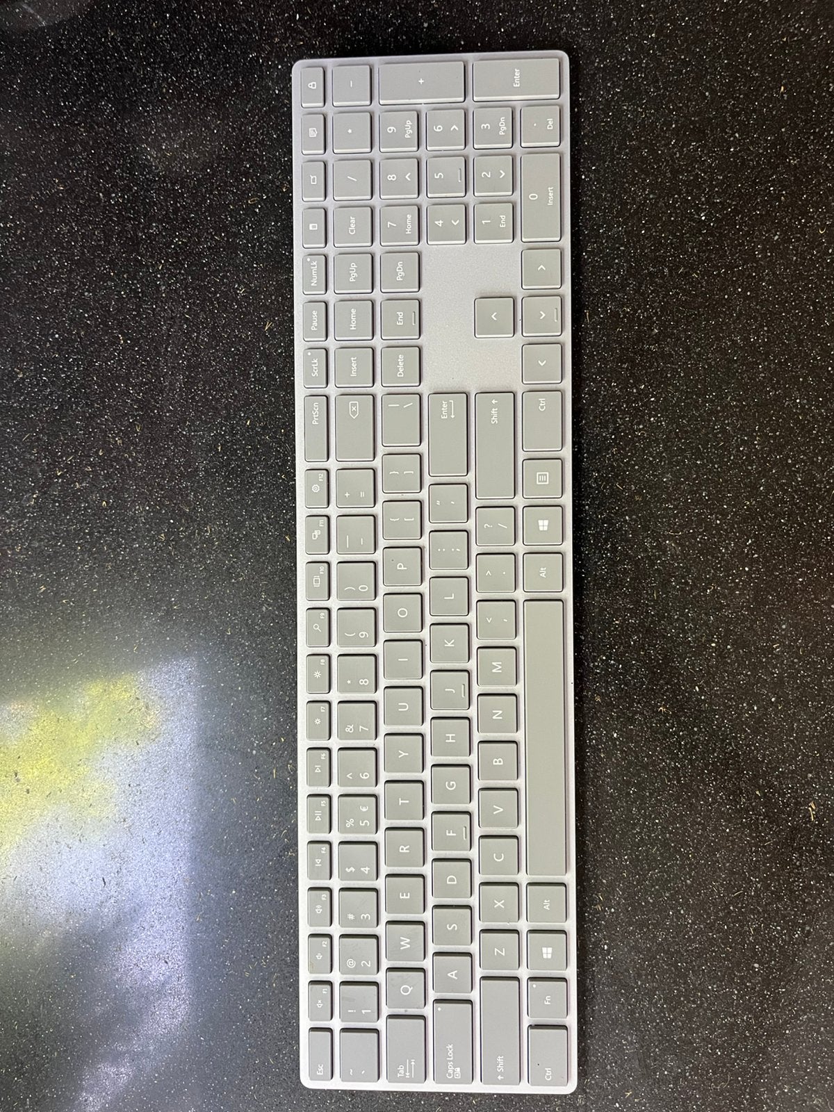 Microsoft Surface SC EP2-04213 toetsenbord, Computers en Software, Ophalen of Verzenden, Zo goed als nieuw, Draadloos, Qwerty