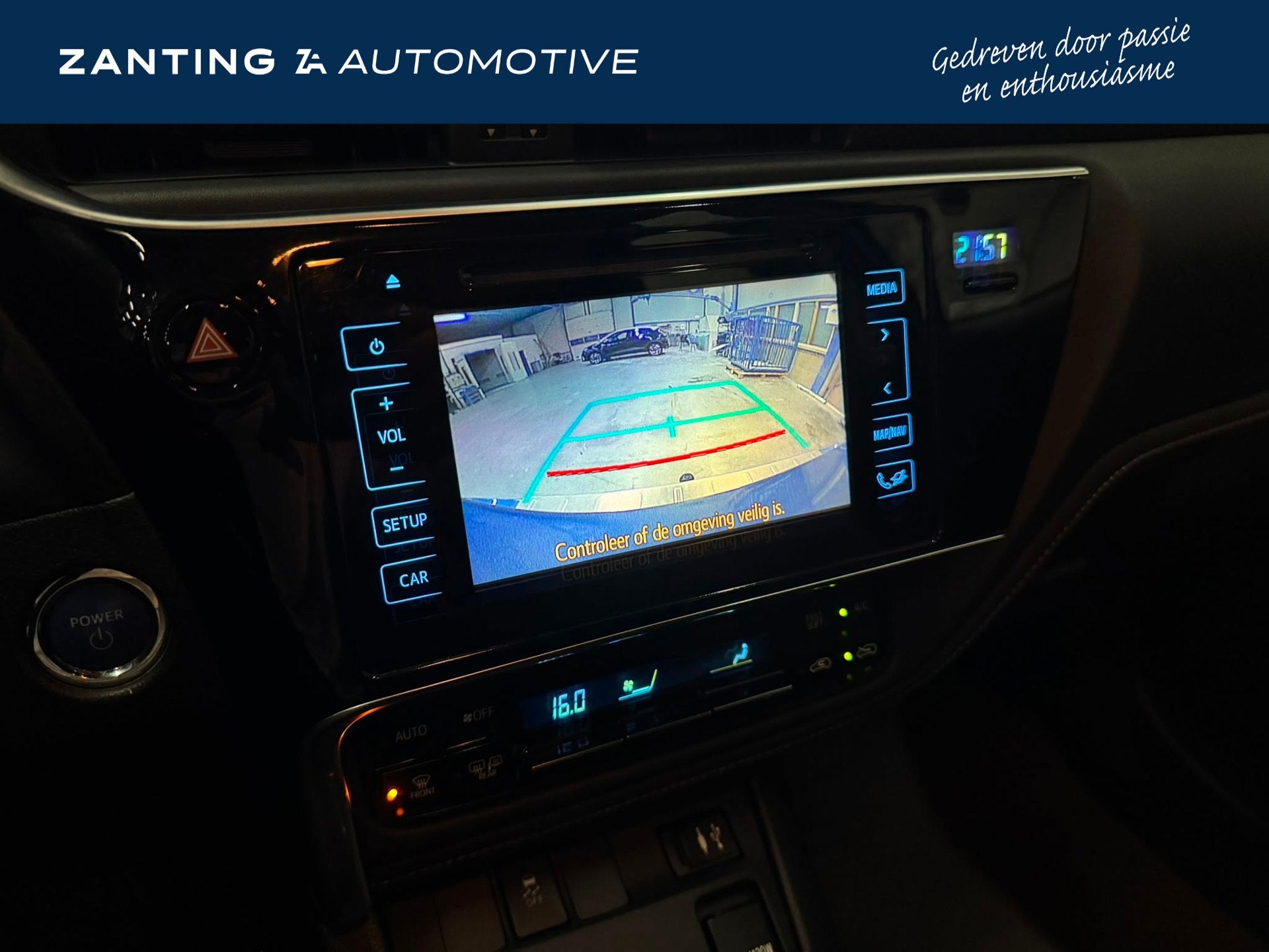 Toyota Auris 1.8 Hybrid Dynamic | Trekhaak | Camera | 4-Seas, Gebruikt, 4 cilinders, Blauw, Bedrijf