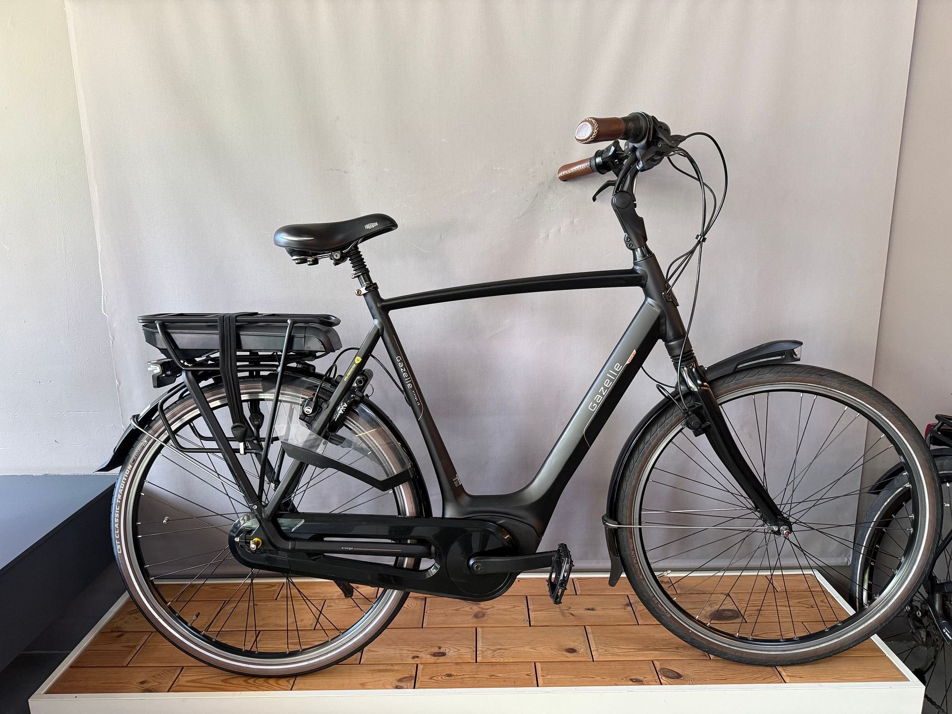 Elektrische herenfiets GAZELLE ORANGE C8 MIDDENMOTOR