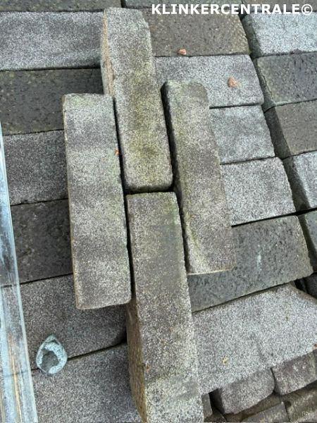 40m2 bruin mastiek gebakken waalformaat klinkers straatstene