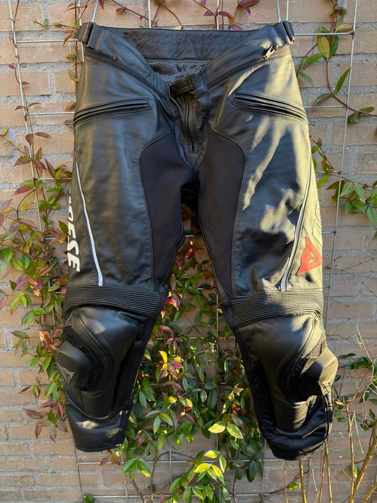 Dainese motorbroek maat 58 ZGAN, geen Alpinestars, Motoren, Kleding | Motorkleding, Ophalen of Verzenden, Tweedehands, Broek | leer