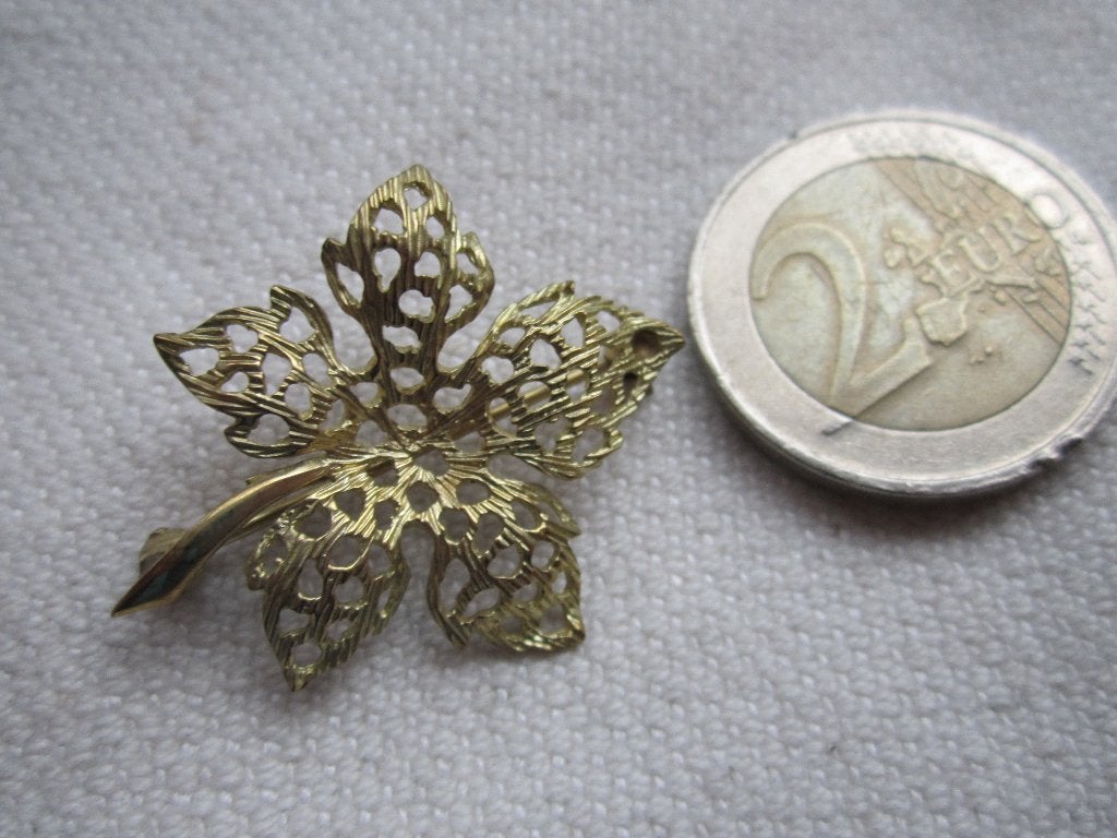 39.  Kleine oude broche,  333 GBF, Ophalen, Overige materialen, Broche