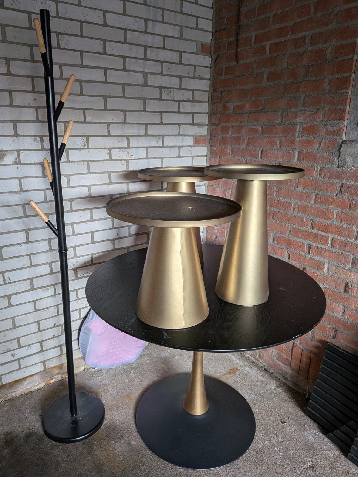 3x Goudkleurige bijzettafeltjes van Leen Bakker, Ophalen, Minder dan 45 cm, Minder dan 55 cm, Gebruikt