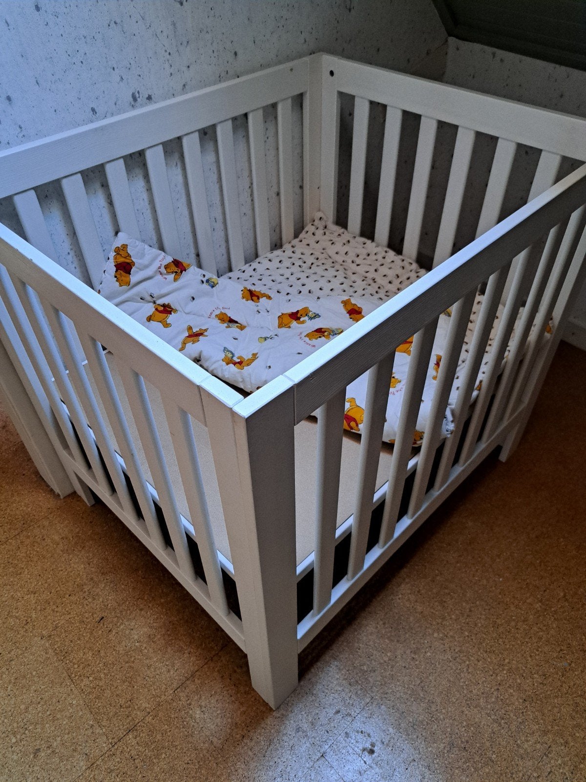 Witte box met boxkleed  RUILEN, Kinderen en Baby's, Boxen, Zo goed als nieuw, Vierkant, Boxkleed, Ophalen