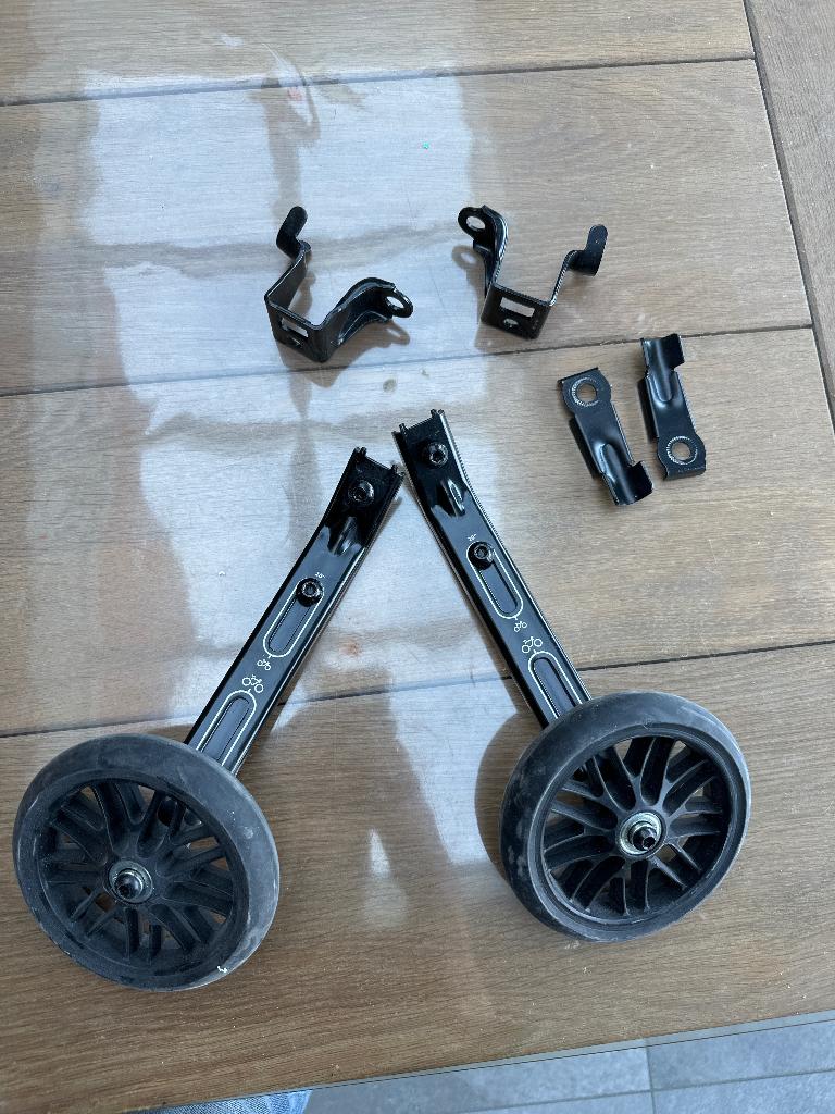 Zij wieltjes 20 inch, Fietsen en Brommers, Fietsen | Kinderfietsjes, 20 inch of meer, Zijwieltjes, Ophalen of Verzenden, Zo goed als nieuw