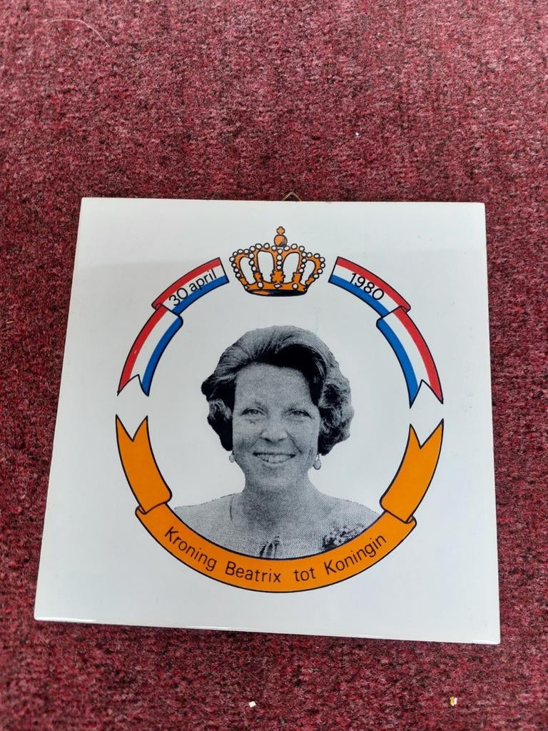 Tegeltje Kroning Beatrix  tot konigin1980, Ophalen