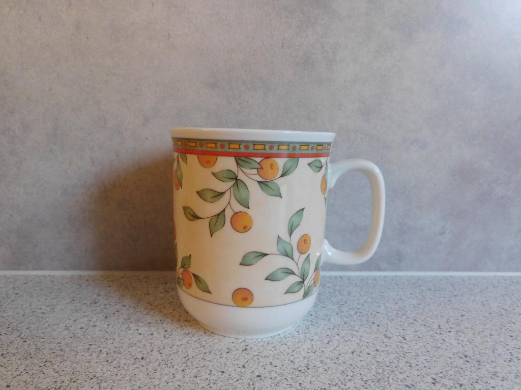 Mok Koffietijd Sinaasappel Art & Design, Huis en Inrichting, Keuken | Servies, Ophalen of Verzenden, Zo goed als nieuw, Overige stijlen