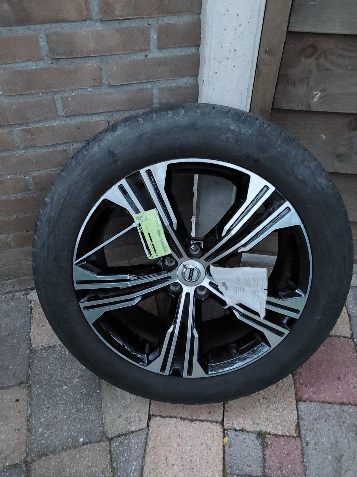 Velg met band voor Volvo XC40 - 235/50 R19, Ophalen, Gebruikt