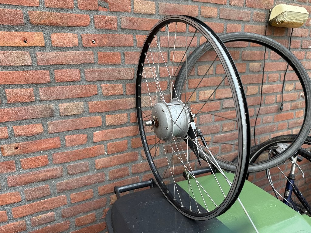 fiets onderdeel woor wiel elektriek 2 STUKS, Fietsen en Brommers, Elektrische fietsen, Ophalen of Verzenden, Zo goed als nieuw