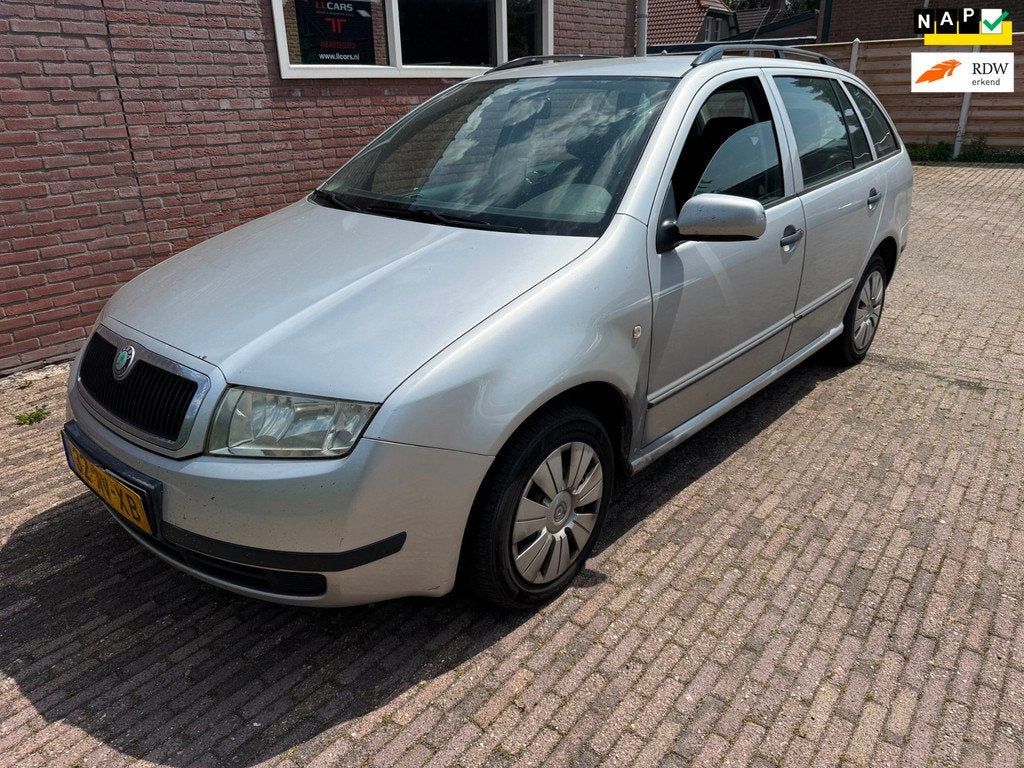 Skoda Fabia Combi 1.4-16V Choice Airco Cruise trekhaak, Auto's, Voorwielaandrijving, Gebruikt, 4 cilinders, 1070 kg