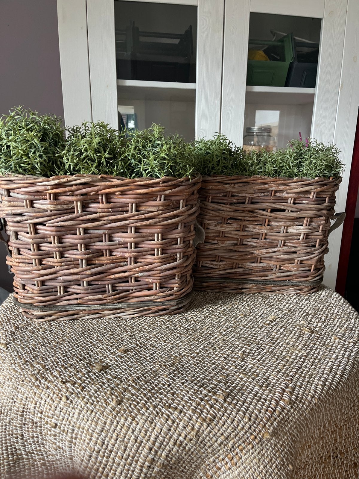 Set van 2 rieten manden met kunstplanten, Ophalen, Natuurlijk materiaal, Bruin, Landelijk