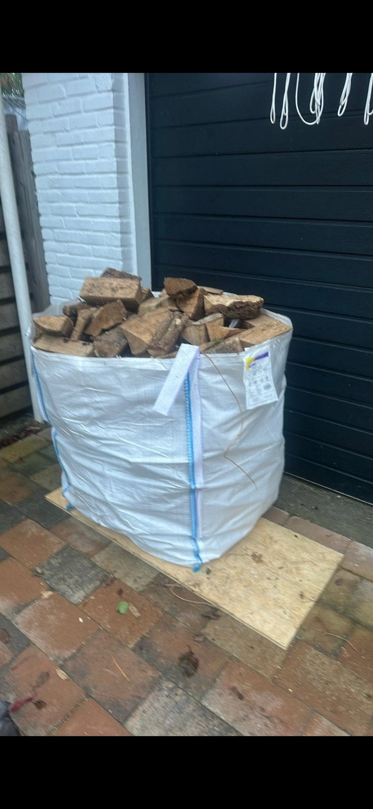 Gekloofd en gedroogd Eiken hout, Minder dan 3 m³, Ophalen, Eikenhout, Blokken