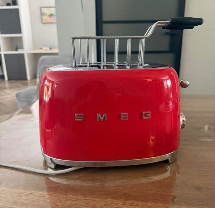 Mooie rode SMEG broodrooster, Ophalen of Verzenden, Zo goed als nieuw, Uitneembare kruimellade