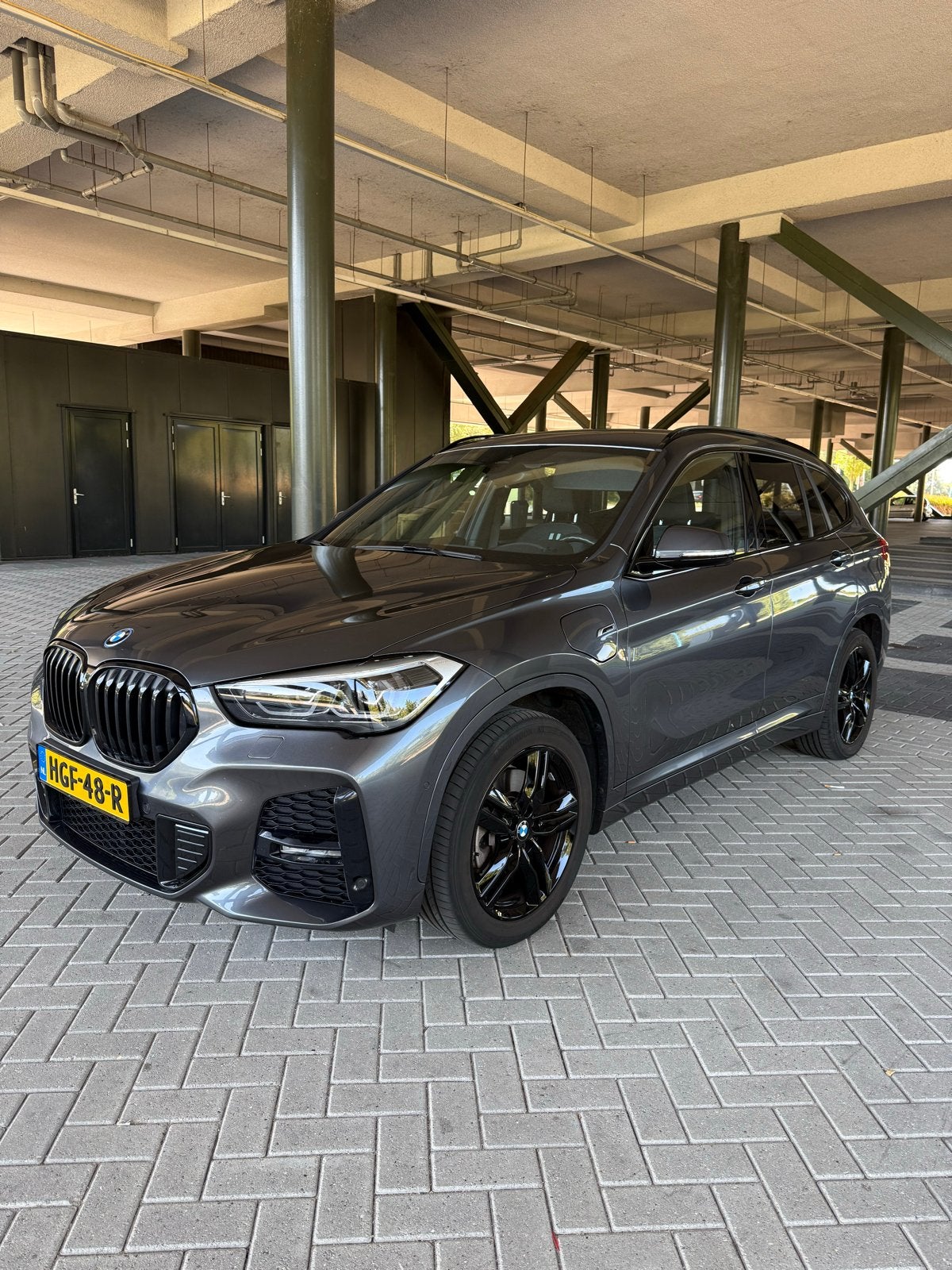 BMW X1 Xdrive25e, dealer oh, M sport pakket, Auto's, BMW, 125 pk, 750 kg, Stuurwielverwarming, Leder en Stof