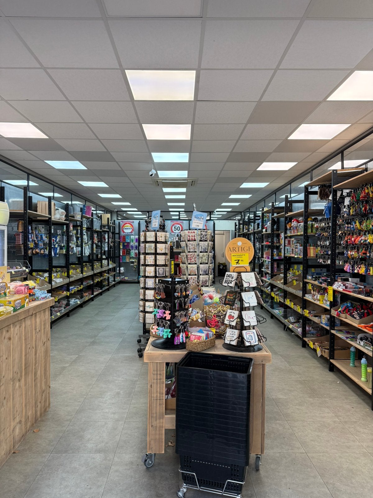 Complete winkel ter overname, Ophalen