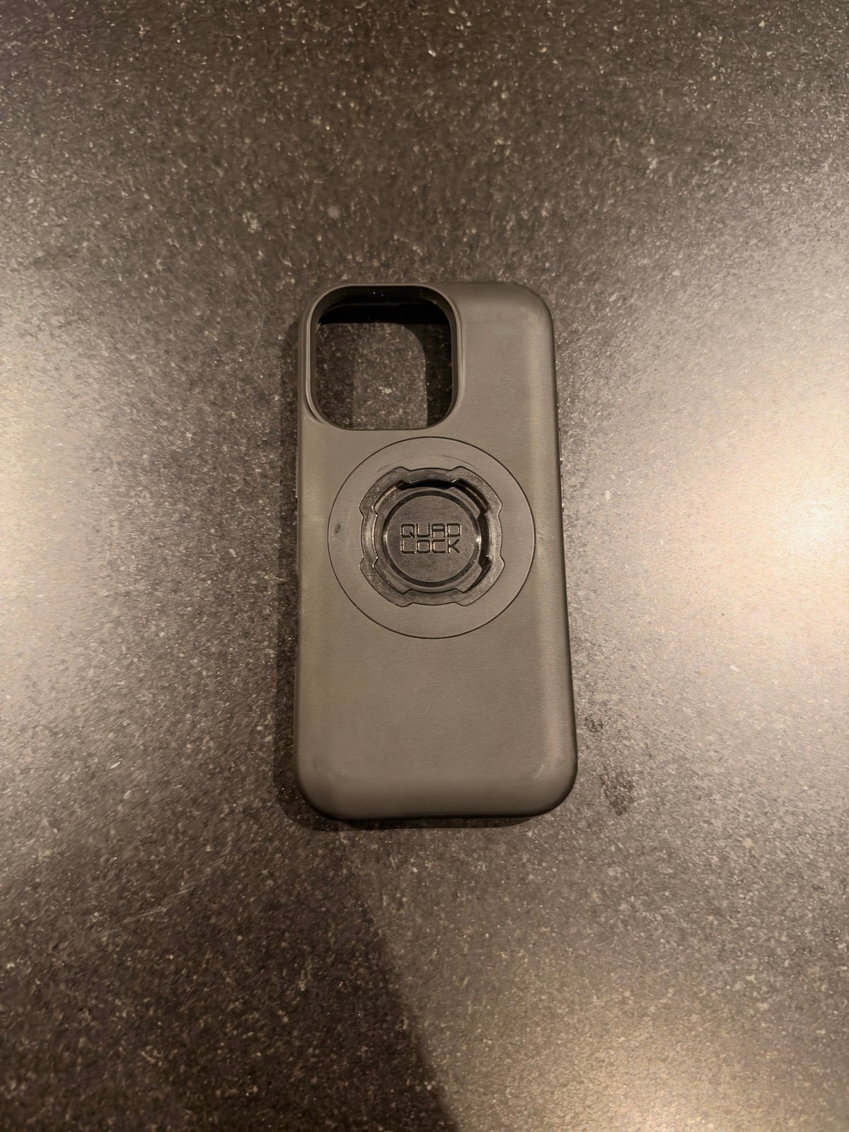 Quad Lock iPhone 16 Pro MAG hoesje, Kunststof, IPhone 16 Pro, Zwart, MagSafe