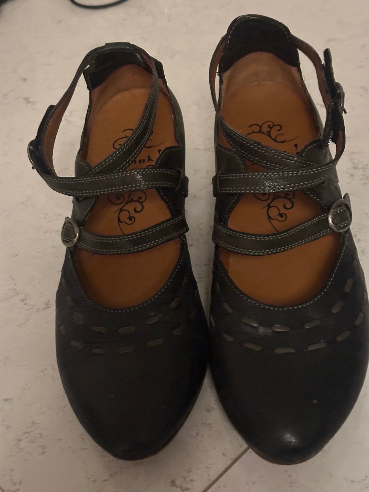 Mooie antracietkleurige damesschoenen merk Think, Kleding | Dames, Ophalen of Verzenden, Zo goed als nieuw